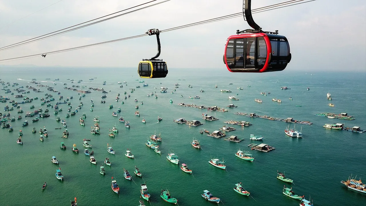 Family Treasures: Da Nang & Phu Quo